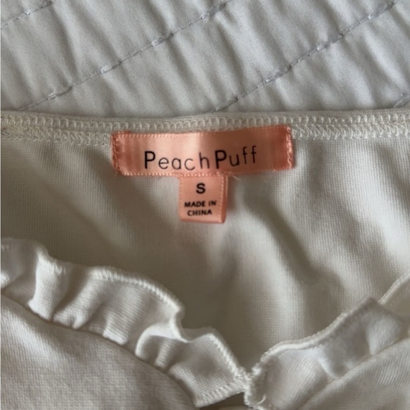 Chic White Ruffle Blouse - Picture 3 of 3